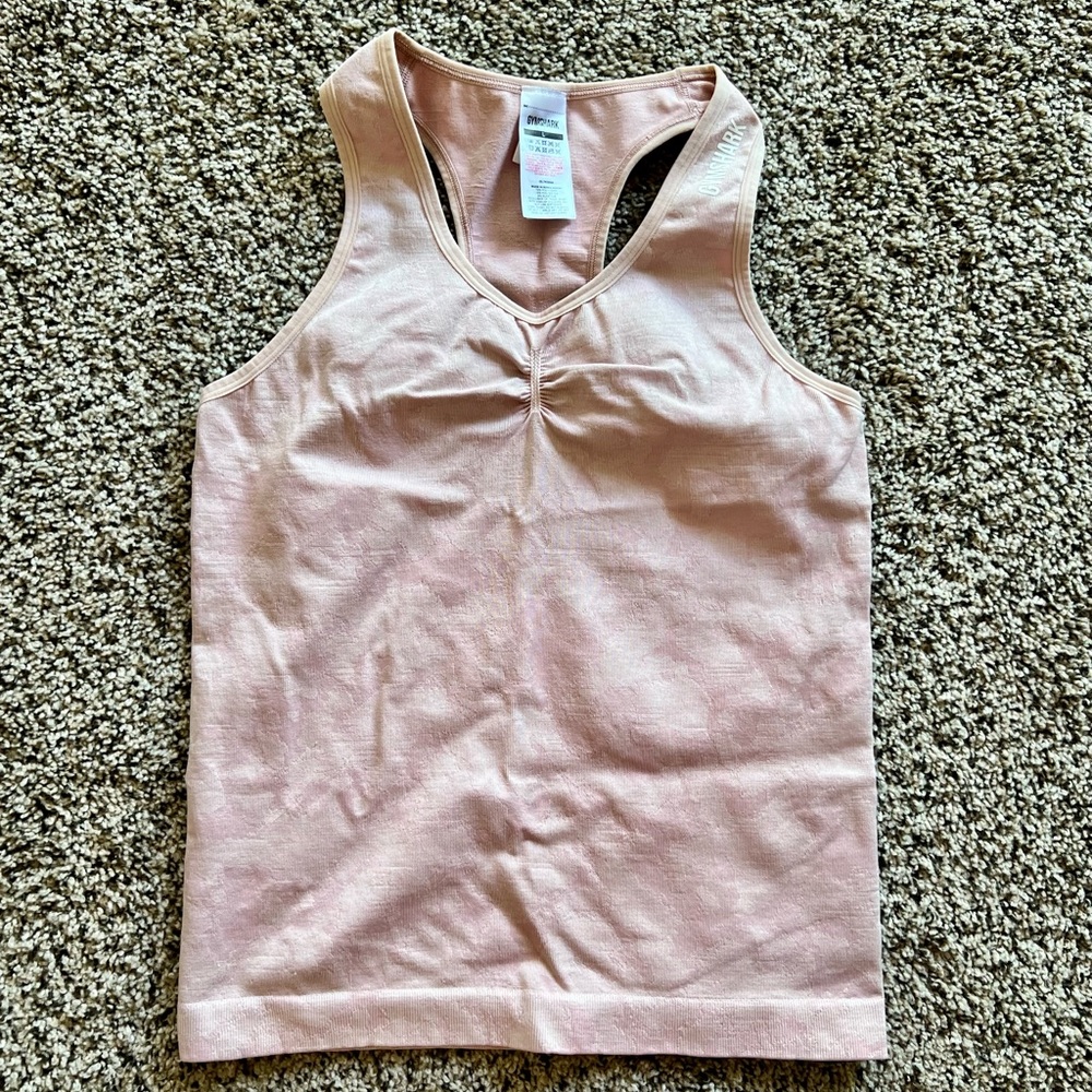 Women’s gymshark camo seamless tank top -large